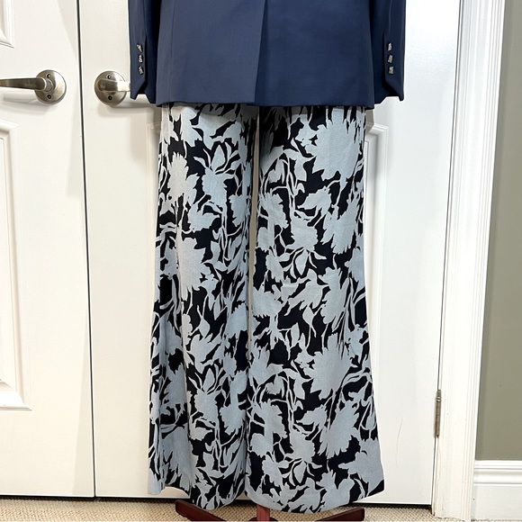 Smythe Wide Leg Printed Pants. Size 4 - Picture 4 of 7